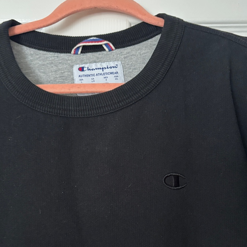 Men’s Champion Black Crewneck